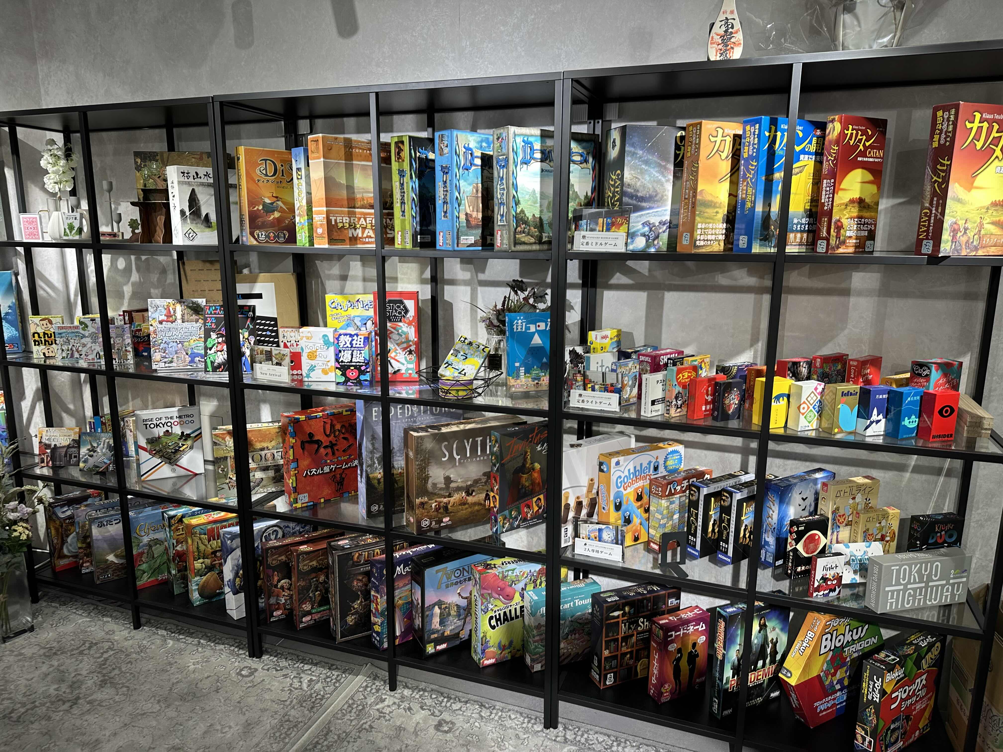 店内には多種多様なボードゲームをご用意しています